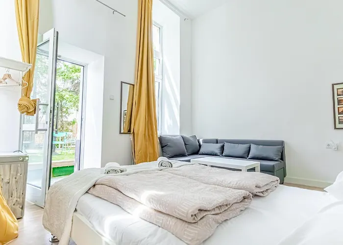 Elegant 6br Retreat Near Danube & Garden Access * 维也纳