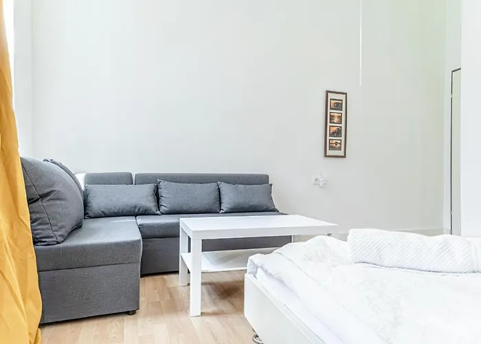 公寓 Elegant 6br Retreat Near Danube & Garden Access