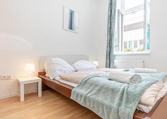 公寓 Elegant 6br Retreat Near Danube & Garden Access