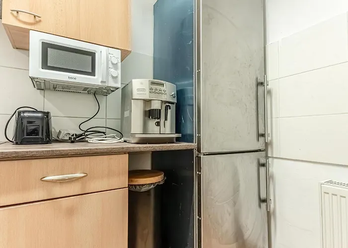 Elegant 6br Retreat Near Danube & Garden Access * 维也纳